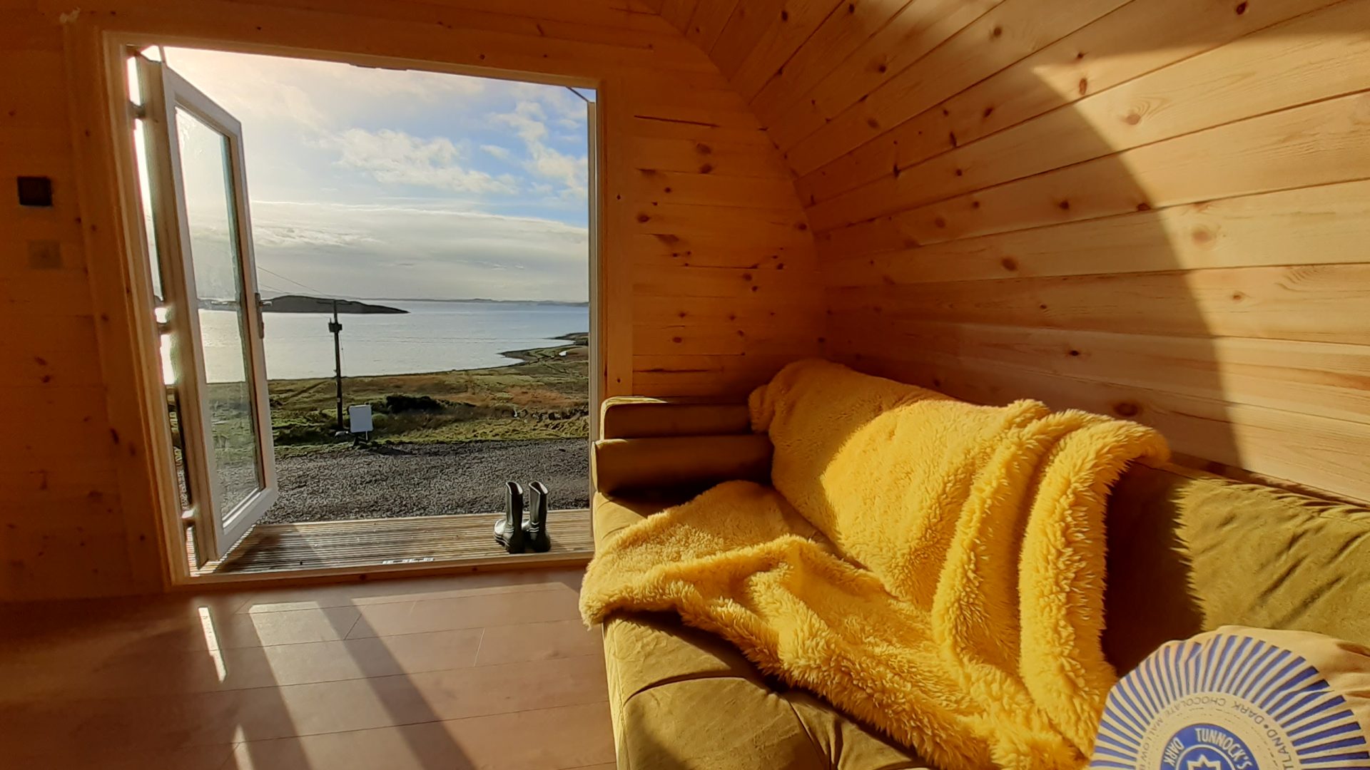 sleepy crofter glamping